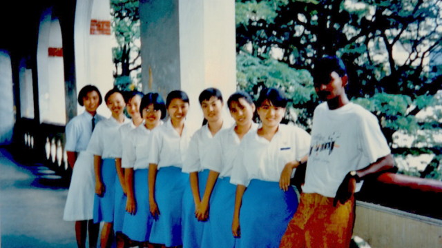 Roshan and the Form 6 girls in his class during his Form 6 days at MBS